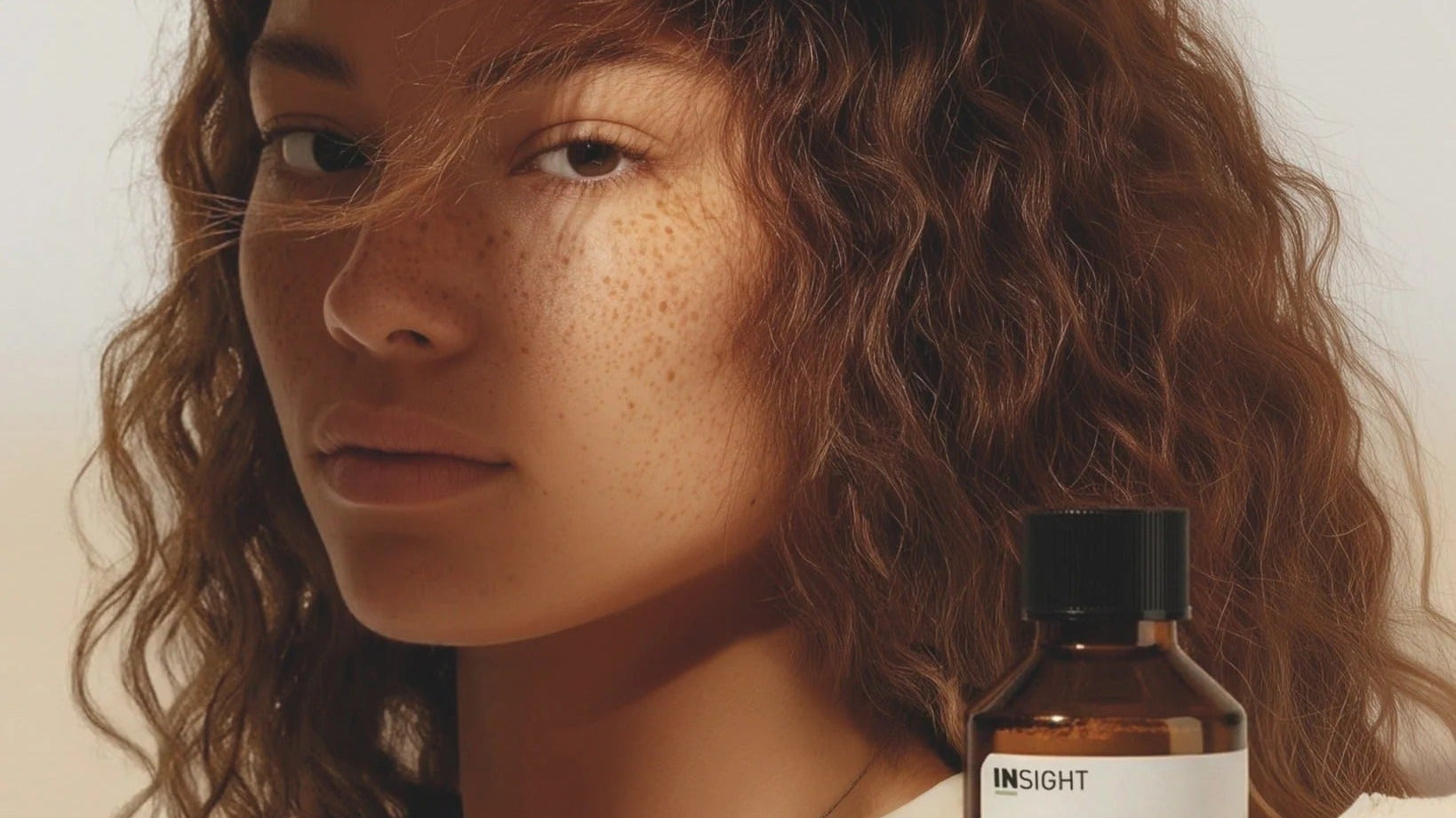 Texture Volumizing Powder: Volumen, das an der Wurzel beginnt